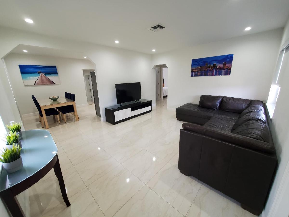 Miami-Airport Oasis Vip Houseヴィラ エクステリア 写真